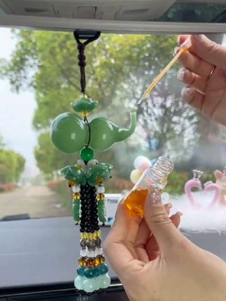汽车挂件绿葫芦香水挂饰品质莲花吊坠后视镜吊饰车挂自用送人吉祥 #汽车挂件 #绿葫芦香水挂饰 #品质莲花吊坠 #葫芦福禄 #车主必备