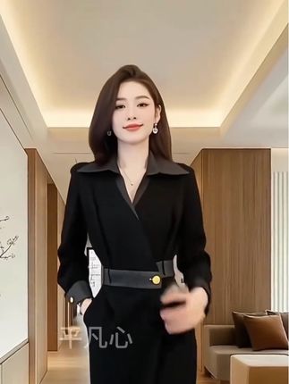 春秋赫本风连衣裙御姐风收腰显瘦气质连衣裙#优雅气质#谁穿谁好看#时尚减龄#穿出自己的风格