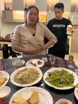 这是同归于尽的节奏吗?#手榴弹酒#我在抖音做特效#成为抖音特效师#获得收益