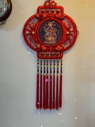 #迎财神 喜庆大气的财神桃木挂件,挂家里真的太好看了,寓意还很好#财神爷#桃木中国结#财神到#客厅挂件