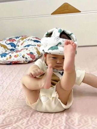小孩刚学走路爬时,难免磕磕碰碰,这款防摔帽来全方位呵护孩子的头部,安全有效#护摔帽#护摔#儿童用品#防摔帽#婴儿头盔