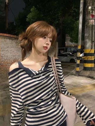 CKKOR韩系条纹一字领露肩长袖t恤女春秋新款刺绣辣妹宽松显瘦上衣#辣妹穿搭 #秋季穿搭 #显瘦穿搭 #宽松版型 #韩系穿搭