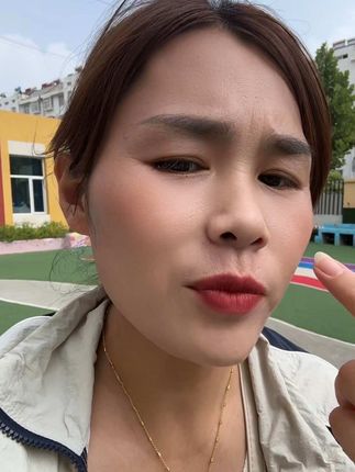 美白补水,隔离防晒,四效合一的防晒乳,好多姐妹们收到货了,反馈特别好,滋润不假白还好推开,晒黑的姐妹们赶紧用起来#防晒乳 #防晒#自用好物分享#护肤#夏季必备