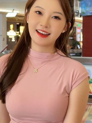 #优雅气质 #秀出好身材 #高颜值美女 @豆芽YOLO🐣²¹¹
