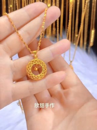 拿回家闺蜜一定会和你争着带,简单大方又好看#平安扣项链 #送人有面子 #妈妈项链 #气质锁骨链 #礼物推荐