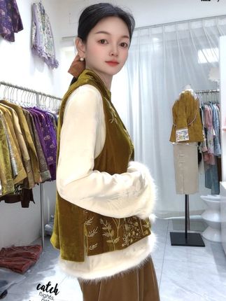 #传统服饰 #东方美学 #国风新时尚 #秀出新国风 #优雅气质 好好看的桑蚕丝马甲
