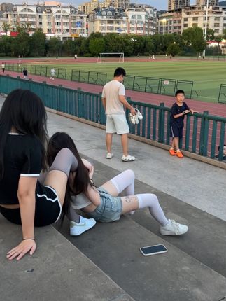 当你有一个落井下石的弟弟 是什么体验