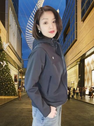 冲锋衣外套女士2025春秋新款潮流百搭网红洋气炸街女装小个子上衣#冲锋衣 #小个子穿搭 #女装穿搭 #户外穿搭 #春秋穿搭