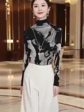 女人衣柜必不可少的高贵上档次小衫2025新款潮流气质时尚显瘦网纱打底衫上衣#时尚显瘦穿搭 #网纱打底衫女 #秋季新款 @抖加🔥上热门🔥dou+🔥热点宝