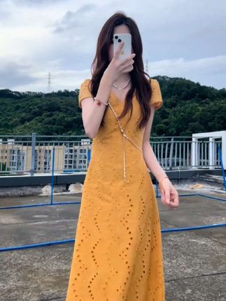 #张予曦毕雯珺真拍了红裙抱 #深情眼 #张予曦 #毕雯珺