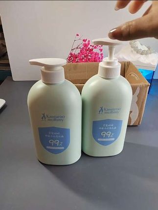 大品牌的袋鼠妈妈洗衣液是我多一直在用的,因为洗贴身穿的必须是大牌子的我放心#袋鼠妈妈洗衣液 #安全放心 #值得信赖品质