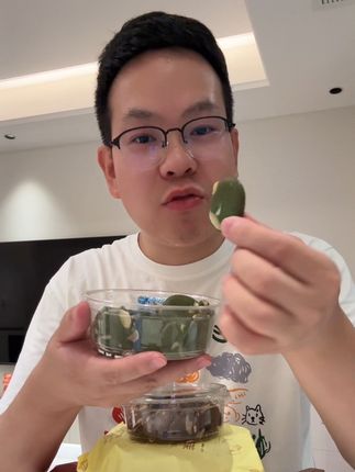 想吃甜品又不敢吃的美女来拍这个布朗尼脆片,这个价到手5盒是真香!#布朗尼 #良心推荐