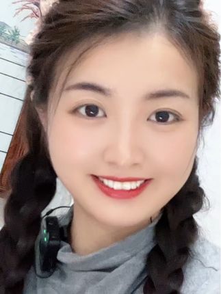 明天就中秋节了,一年一中秋,一家一平安,月亮在慢慢变圆,事情也慢慢在变好#中秋节 #微胖女人 #生活百般滋味你要笑着面对