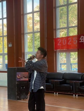 老样子 还是那首我有心你有意~ #现场演唱 #唱歌 #抖音音乐人
