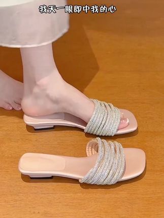 气质又高级的水钻凉鞋~好穿又好搭!#软底软面超好穿 #精致女人必备 #夏季凉鞋 #女鞋推荐