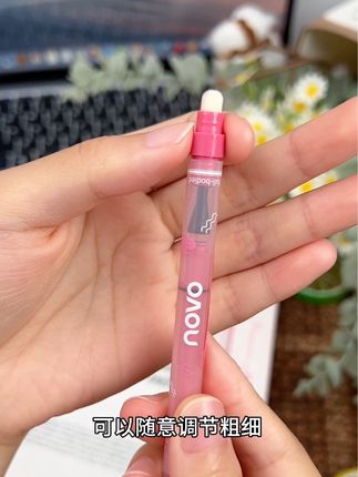 你以为我只是一支简单的#唇线笔 其实我并不“简单”#novo #口红笔