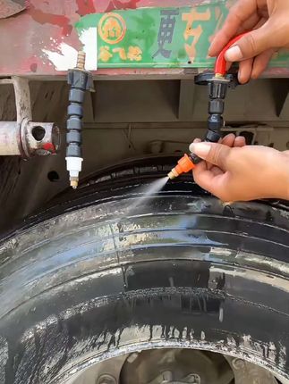#货车轮胎降温喷头 汽车淋水器配件刹车滴水雾化喷水可调节万向铜头#货车淋水喷头#货车司机