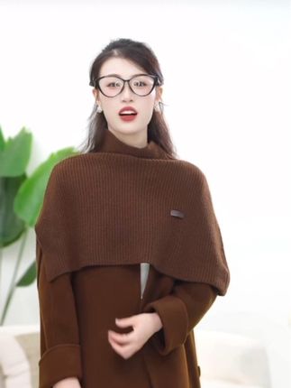 显白显高级气质披肩羊毛大衣 #ep雅莹#搭配#显瘦#高级#气质