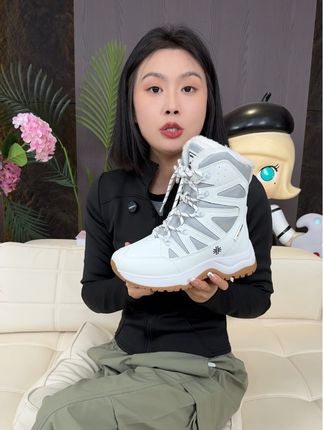 雪中飞雪地靴高腰保暖,内里加绒加厚不掉毛,鞋底防滑耐磨放心拍!#雪中飞鞋子 #雪地靴 #今日分享 #只做高品质 #我要上热们