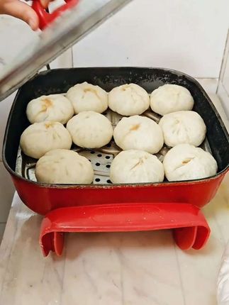 在家自己做包子,好吃又放心,#优质农产品 #面粉#在家做美食 #自制包子 #太好吃了