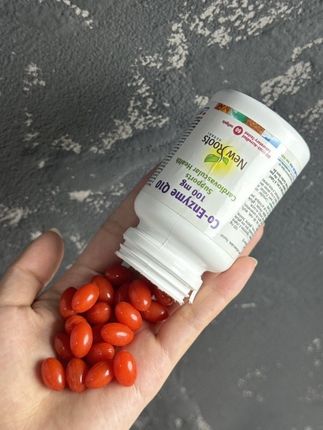 兄弟姐妹们都看过来啦!清货处理一批辅酶Q10,不过先说明不是临期哈!都是正常日期!这个价格就是回归本质!而且单粒就有100毫克高含量,一瓶60粒,每天1粒能吃2个月!它是在加拿大有着40年历史老品牌,多项国际认证,原装进口,品质值得信赖吃起来很放心~有需要的兄弟姐妹们赶紧冲!#自律#好物推荐🔥 #辅酶q10 #熬夜必备 #好东西一起分享