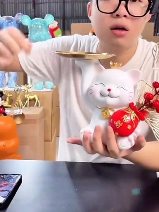 #摆件 新款招财猫入户玄关摆件钥匙收纳红浆果摆件客厅酒柜装饰品#家居摆件 #创意摆件 #新奇特创意 #可爱摆件