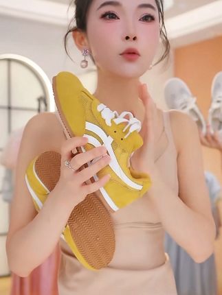 绝了!发财黄女夏新款德训鞋薄底轻便透气网面休闲时尚平底女鞋 #女鞋推荐 #你鞋真好看 #鞋子控 #宝藏鞋子 #运动鞋女 @创作灵感小助手 @DOU+上热门 @抖加🔥上热门🔥dou+🔥热点宝
