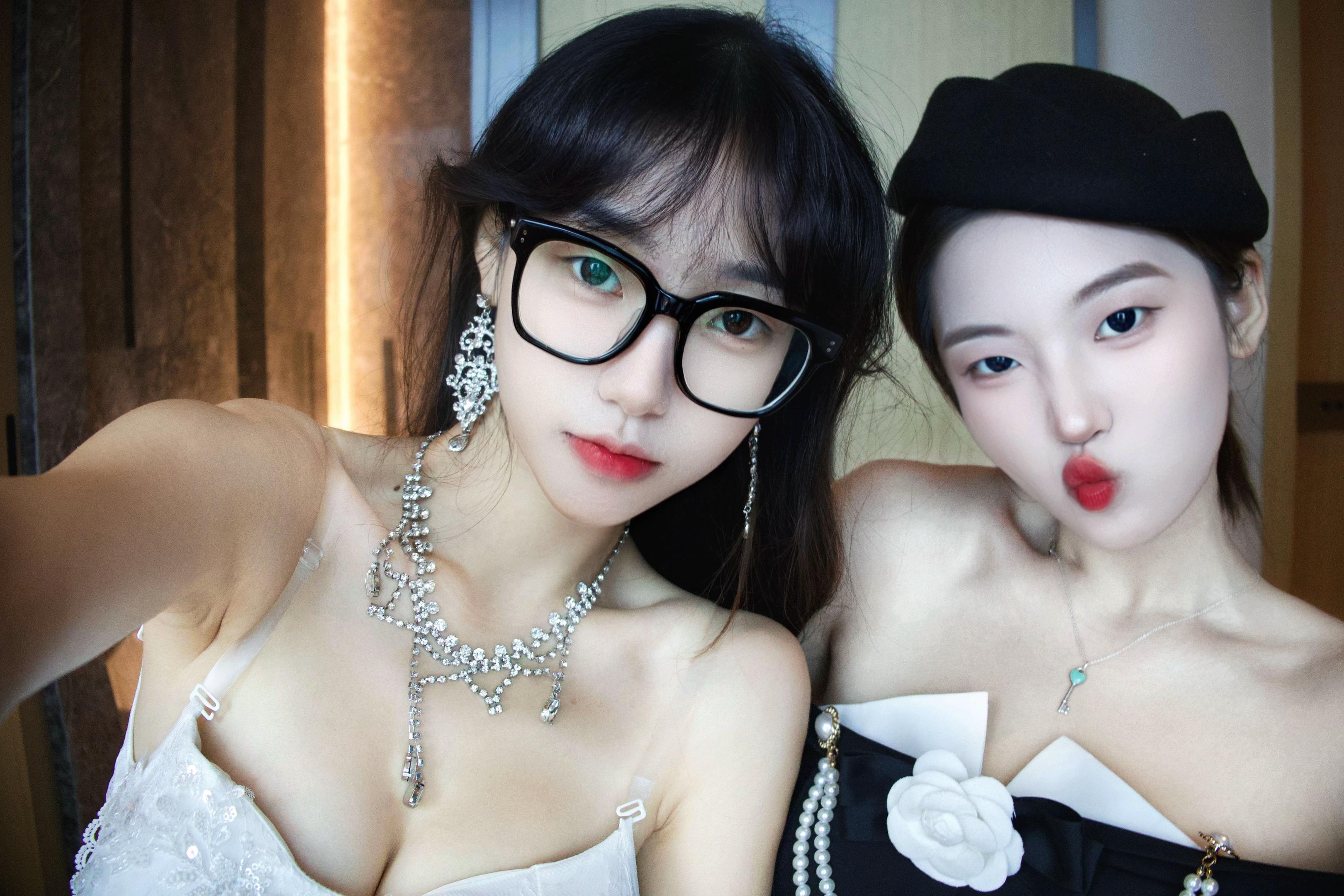 dy你给两个这么萌的小女孩推这么硬的曲是什么意思 喵