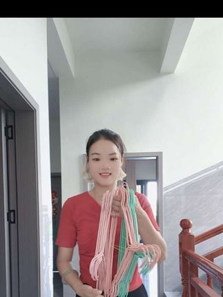 这个价格,到手50支真的太划算了,它自带防滑凹槽,不管挂什么衣服都不会掉,还可以挂吊带和裤子,而且承重力强,结实耐用#衣架#价格实惠#成人衣架