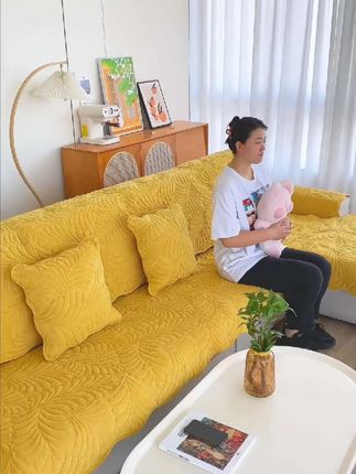 很多人都不知道的客厅好物,这套沙发垫真的很好用!#防滑沙发垫 #居家好物 #客厅搭配 芭蕉叶沙发套罩防猫直排沙发垫高档四季通用简约雪尼尔沙发套盖布#沙发垫#沙发套