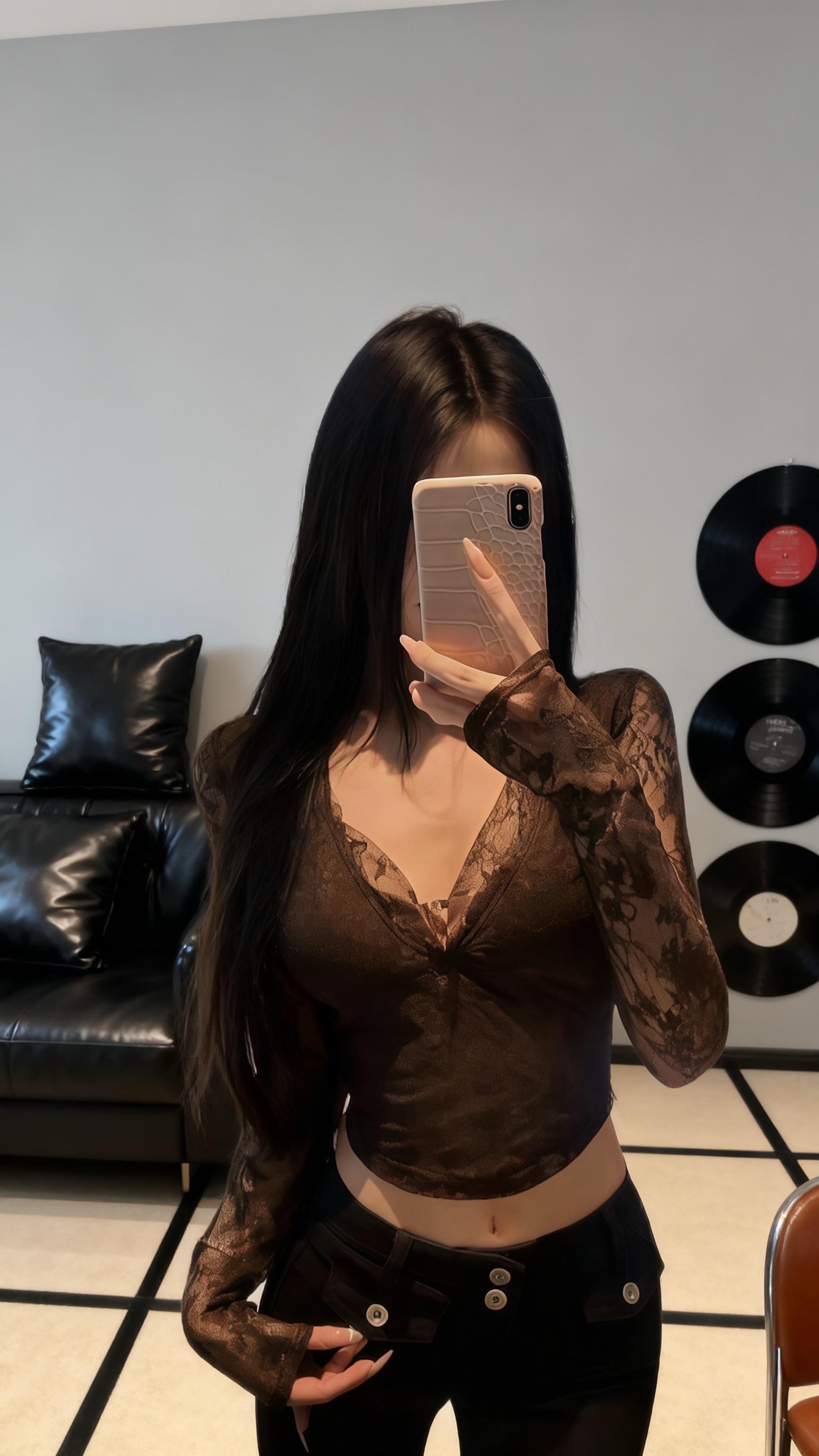 #辣妹穿搭 #蕾丝打底衫 #纯欲风天花板