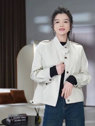袖扣设计感风衣春秋季百搭复古短款立领#极简主义 #女装 #简约大气 #高级感穿搭 #服装小店