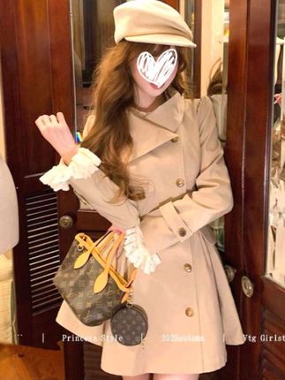 #dou上热门 早秋季新款伦敦周末高级感收腰大裙摆风衣中长款老钱风掐腰大衣#女装 #风衣 #收腰 #修身显瘦