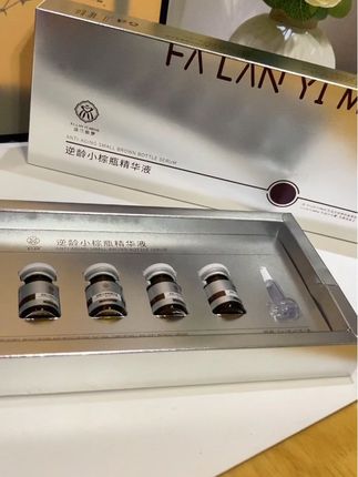 一换季皮肤就会变得又干又燥,试试法兰依梦小棕瓶吧,它里面添加了多种植萃精华,能够深入润护,让肌肤光透有质感#法兰依梦#法兰依梦小棕瓶 #好皮肤养出来 #养肤 #护肤好物