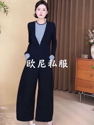 欧尼私服【黑灰假两件上衣】2025早秋时尚撞色针织T恤 2509C5462#假两件上衣 #高级感穿搭 #穿出高级感 #女装 #无限回购的宝藏单品