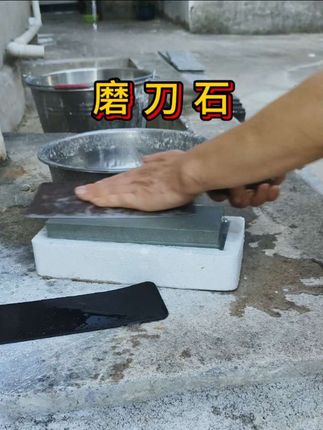 家用天然切割磨刀石,家里生锈的不快的菜刀都可以用磨几下就解决#天然磨刀石 #磨刀石#磨刀神器 #红砂岩磨刀石 #厨房好物