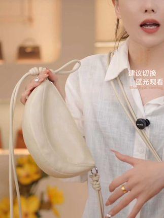 小众设计包包女式2025新款时尚夏季单肩斜挎包爆款韩版马鞍牛角包#时尚女包#斜挎包#时尚洋气百搭