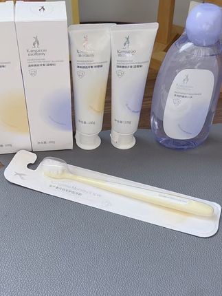 发现怀孕后,姐妹们就不要再用普通牙膏了,要舍得换孕期专用牙刷牙膏哦,淡淡的果香味还能缓解孕吐#孕期好物分享 #孕妇可以用什么牙膏 #孕妇牙膏