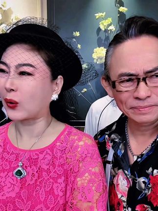 #乐家人 内刻吉祥如意的百福#手镯 高端大气上档次,太好看了去❤️抢,每人拍❤️一单,狠狠的❤️拍#支持墨辰夏正能量 #乐家人正能量 #好物推荐🔥