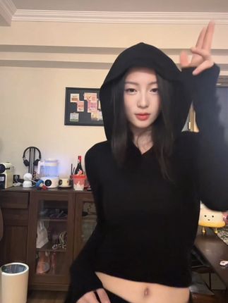 啧,带上帽子就跳舞 #抖抖好生活 #心动联名局#有点上头