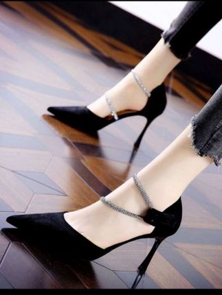 #谁穿谁好看 #好穿不累脚 #时尚洋气百搭 #上脚舒适 #高跟鞋