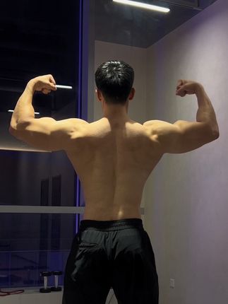 一罐肌酸就能满足力量和维度增加,不再为练不出来犯愁 #健身#foyes肌酸#每个人都是自己生活的主角 #双开门身材 #健身补剂