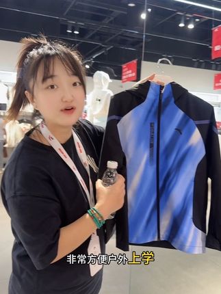 遇水成珠,宝贝下雨也能穿哦~ #童装#安踏儿童#好看的衣服都在这里