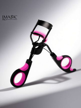 它的设计超贴心,完美贴合各种眼型 ,不管你是圆眼、长眼还是丹凤眼,都能轻松驾驭,一夹就翘。#睫毛夹 #睫毛夹推荐 #美妆好物 #精致女人必备 #化妆工具