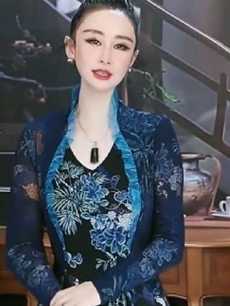 #品质女装#加线弹力网纱连衣裙#高级感穿搭 #谁穿谁漂亮 #精致穿搭