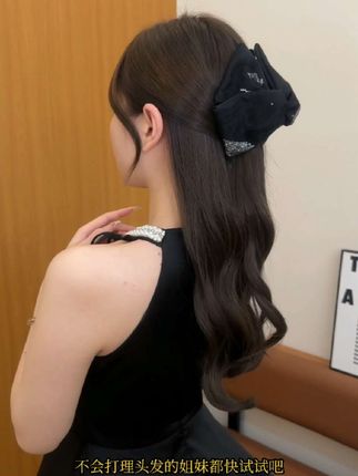 这款可以流动的闪钻三角抓夹太美了太特别了吧#爱了爱了 #头饰发饰 #抓夹 #抓夹用法 #三角抓夹