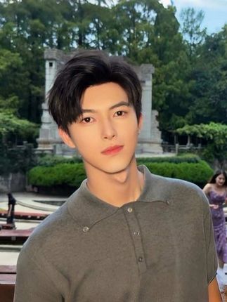 我们 抓紧了所谓的人生 #南京 #音乐台 #少年感 #氛围感 #转场