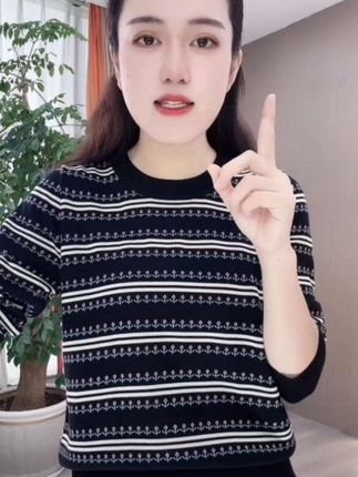 圆领条纹长袖针织衫女#遮肉显瘦穿搭 #天丝面料针织衫##条纹撞色针织衫 #秋季新款针织衫