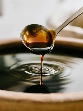 厨邦双瓶,鲜力十足 厨房调味想囤点实在的?厨邦生抽两瓶装不错。2.2kg*2,家用商用都够量。酿造的鲜香,炒菜时提味,蘸料时增香,让家常菜更有滋味,实惠又好用,囤着准没错。#调味品优选 #生抽 #酱油#调味料#超便宜超划算