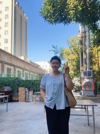泡泡袖上衣刚收到,质量很好,颜色很正,建议卡码拍小!大码女装带运费险!值得购买,#泡泡袖衬衫 #谁穿谁好看#面料柔軟舒适 #宽松有范 #减龄穿搭